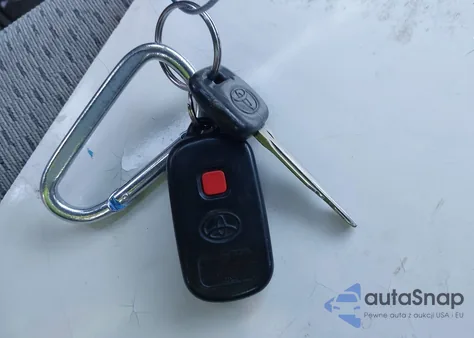 2004 Toyota Camry Le z USA, uszkodzony, nr VIN 4T1BE32K34U839144